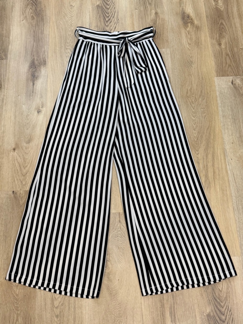 Boohoo Black and White Vertical Stripe Wide Leg Pants